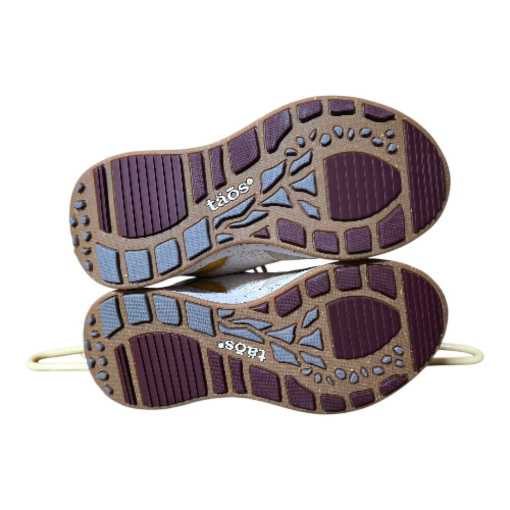 Ladies Taos Advance Sneaker - Picture 6 of 6